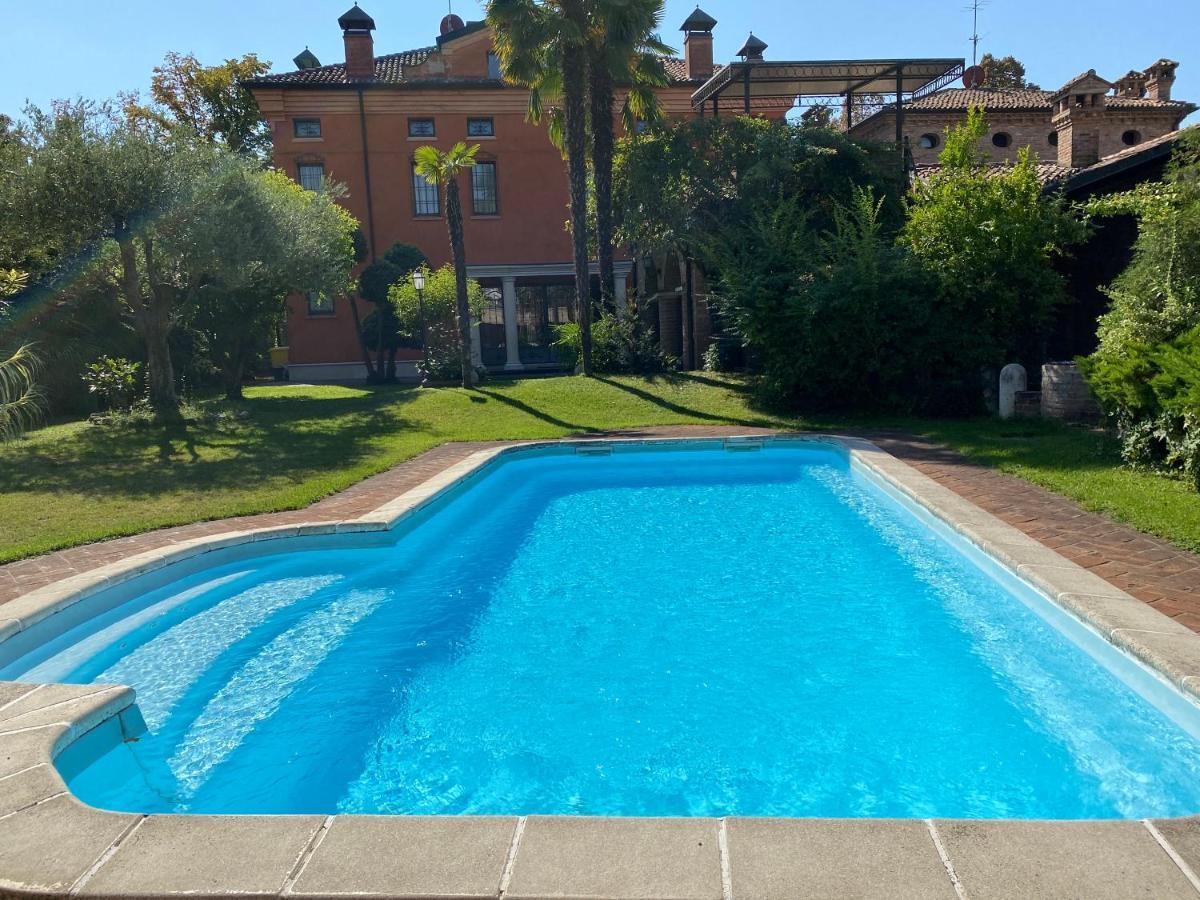 Dama Estense Copparo Bagian luar foto